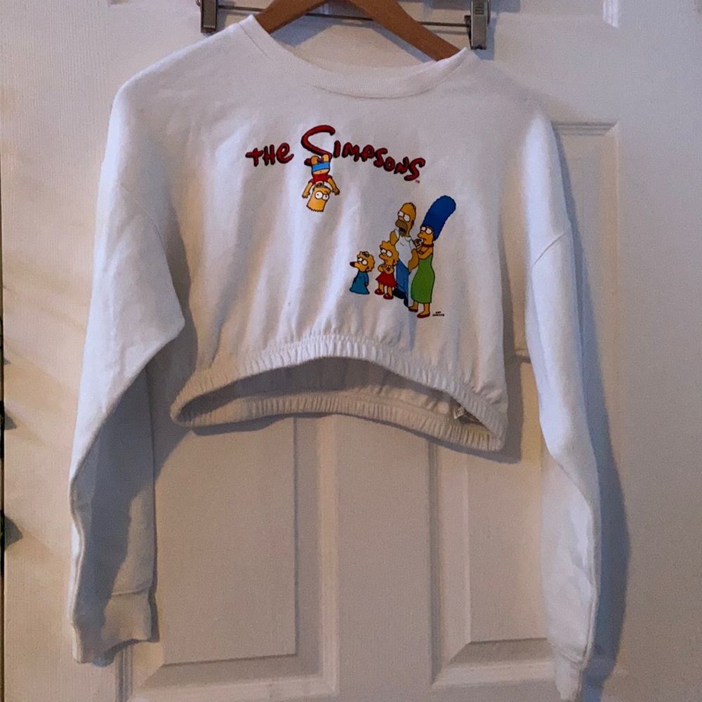 Cropped simpsons sweater